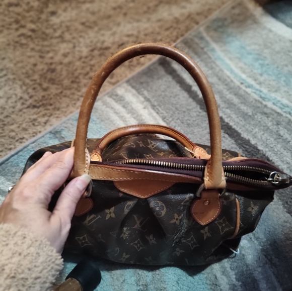 Louis Vuitton Rehab Vintage Tivoli from France - Picture 5 of 17